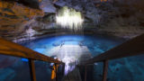 Una piscina nascosta naturale sotterranea: la “Tana del Diavolo”