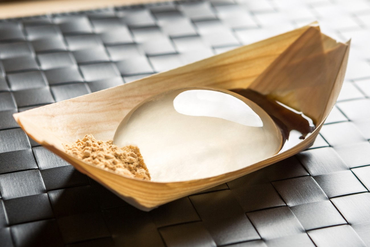 Raindrop-Cake-1300x867