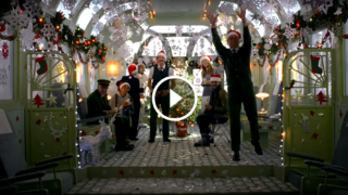 Il commovente spot di Natale di H&M è diretto da Wes Anderson