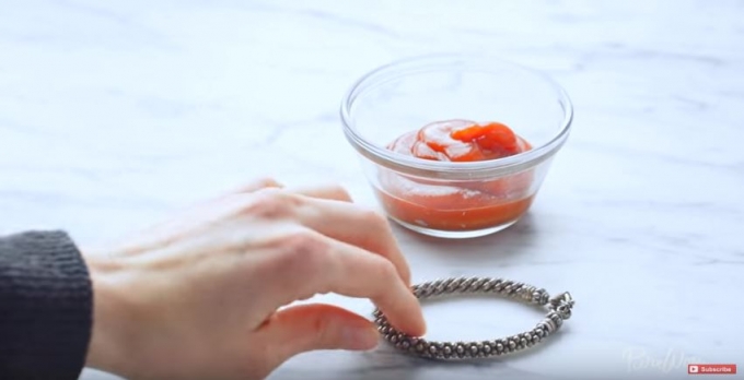 pulire-argento-ketchup