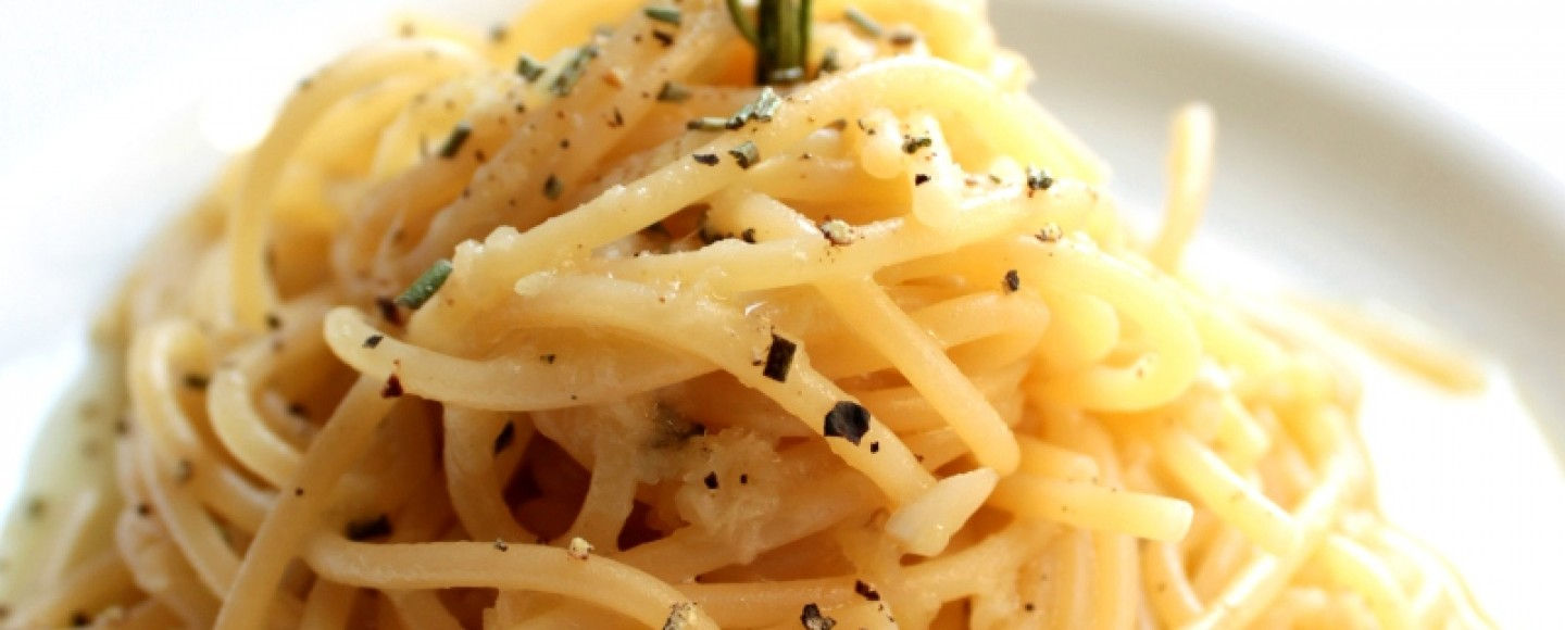 spaghetti-aglio-olio-zenzero-contemporaneo-food-1440x580